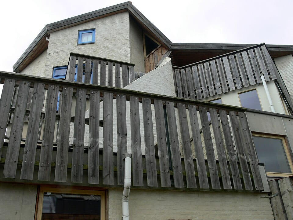 Jak zbudować drewniany taras — projekt, materiały i montaż krok po kroku